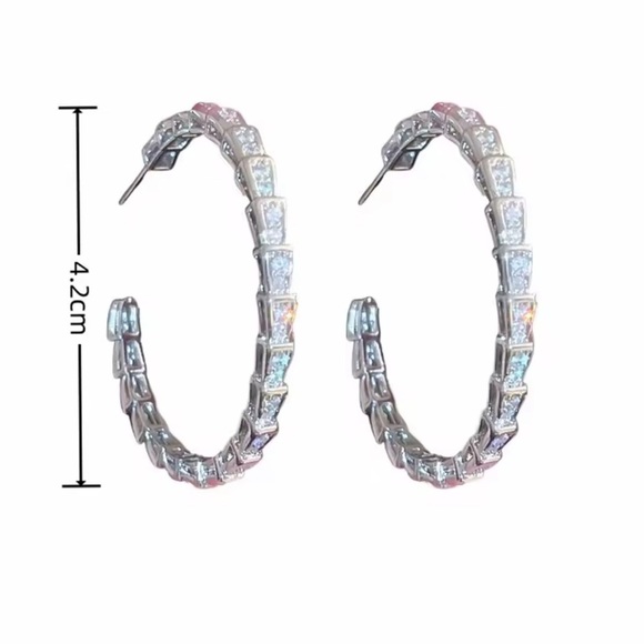 Serpenti Viper Gold Crystal Elegant Hoop Earrings - Picture 3 of 4